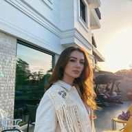 Burcu Ozberk Sexy Pics