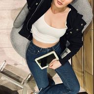 Burcu Ozberk Sexy Pics