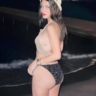 Devrim Ozkan Sexy And Sizzling Photos Collection