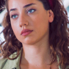 Özge Özacar