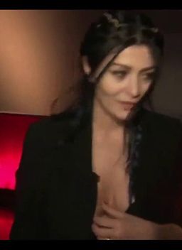 Deniz Çakır Sexy Cleavage Video