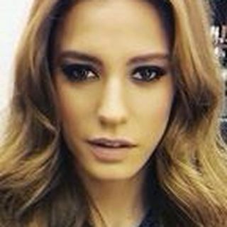 Serenay Sarıkaya