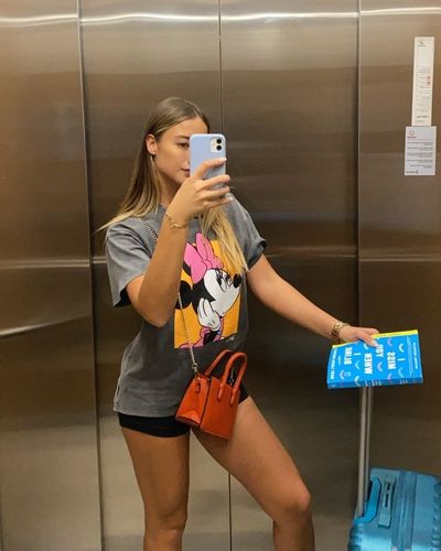 Aleyna Kalaycıoğlu seksi ifşa fotoğrafı 211
