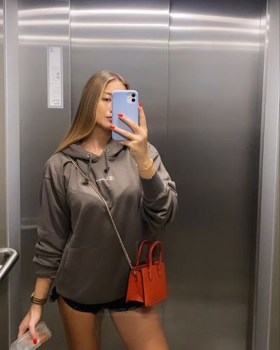 Aleyna Kalaycıoğlu seksi ifşa fotoğrafı 212