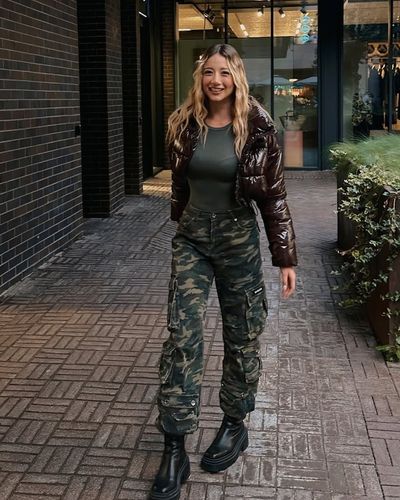 Aleyna Kalaycıoğlu seksi ifşa fotoğrafı 32