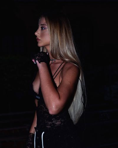 Aleyna Kalaycıoğlu seksi ifşa fotoğrafı 48