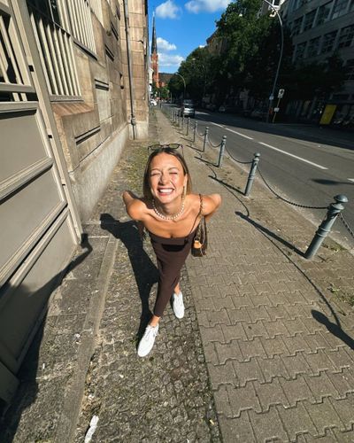 Aleyna Kalaycıoğlu seksi ifşa fotoğrafı 77