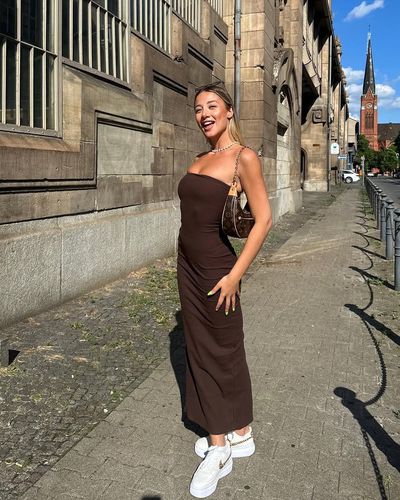 Aleyna Kalaycıoğlu seksi ifşa fotoğrafı 78