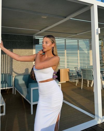 Aleyna Kalaycıoğlu seksi ifşa fotoğrafı 84