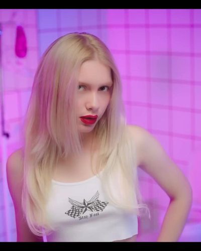 Aleyna Tilki seksi ifşa fotoğrafı 46 — Aleyna Tilki My Bottomless Well (2021)