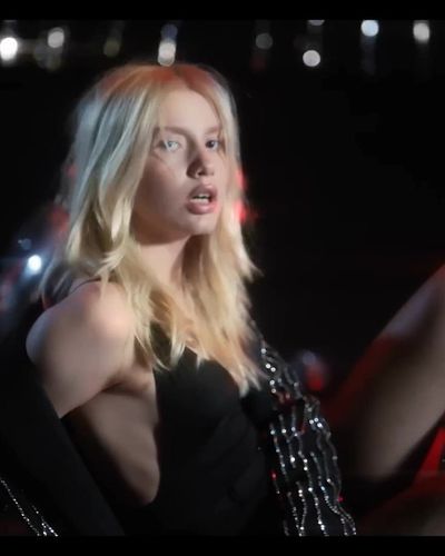 Aleyna Tilki seksi ifşa fotoğrafı 47 — Aleyna Tilki My Bottomless Well (2021)