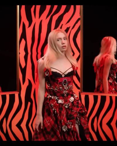 Aleyna Tilki seksi ifşa fotoğrafı 50 — Aleyna Tilki My Bottomless Well (2021)