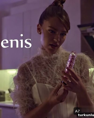 Aslıhan Malbora seksi ifşa fotoğrafı 16 — Dildo (etkileyici) (2022)