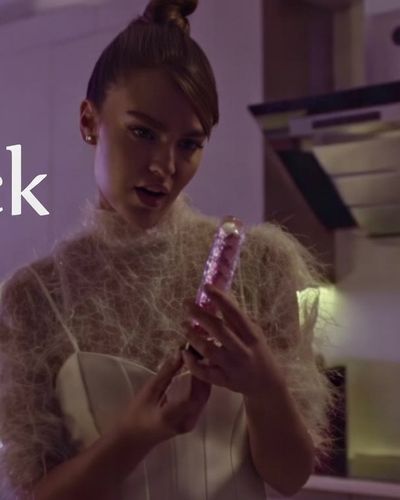 Aslıhan Malbora seksi ifşa fotoğrafı 6 — Dildo (etkileyici) (2022)