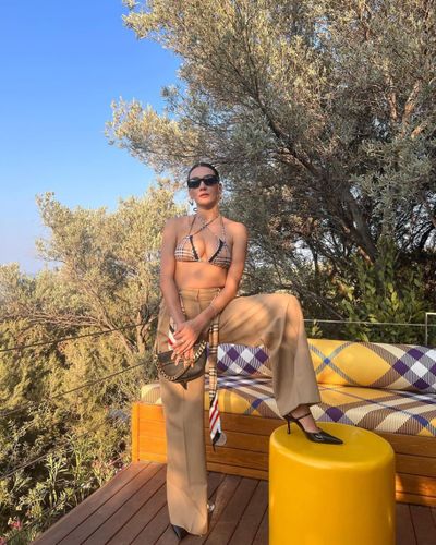 Aybüke Pusat seksi ifşa fotoğrafı 101