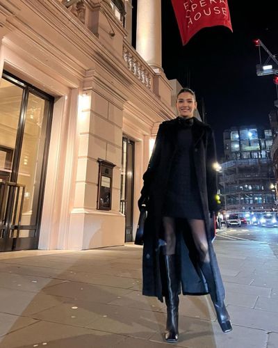 Aybüke Pusat seksi ifşa fotoğrafı 172