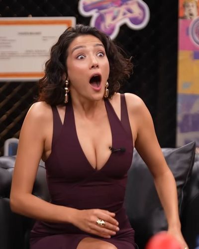 Aybüke Pusat seksi ifşa fotoğrafı 18