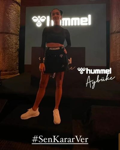 Aybüke Pusat seksi ifşa fotoğrafı 190