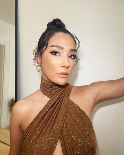 Aybüke Pusat seksi ifşa fotoğrafı 284