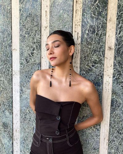 Aybüke Pusat seksi ifşa fotoğrafı 295