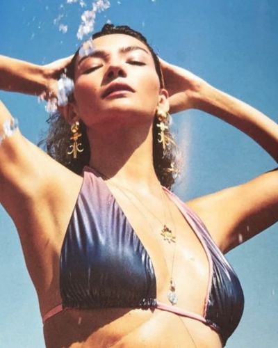 Aybüke Pusat seksi ifşa fotoğrafı 365
