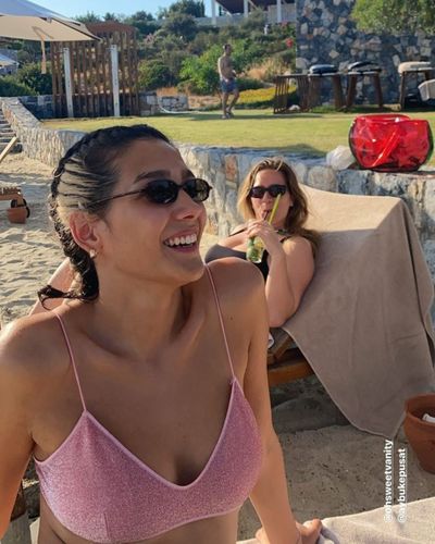 Aybüke Pusat seksi ifşa fotoğrafı 372