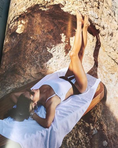 Aybüke Pusat seksi ifşa fotoğrafı 393