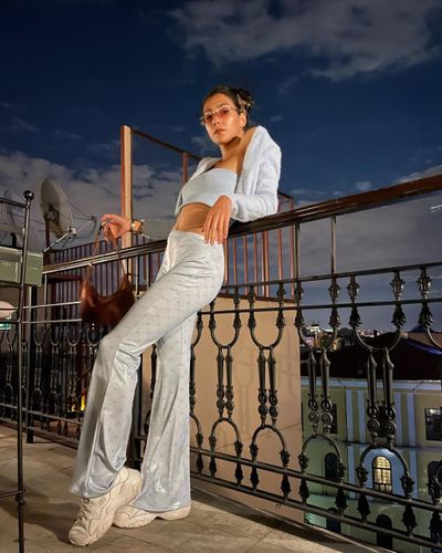 Aybüke Pusat seksi ifşa fotoğrafı 406