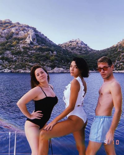 Aybüke Pusat seksi ifşa fotoğrafı 449