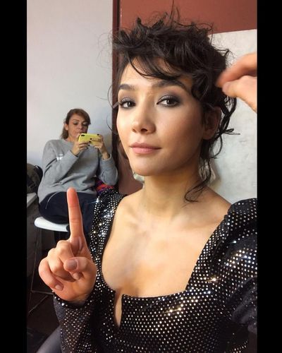 Aybüke Pusat seksi ifşa fotoğrafı 481