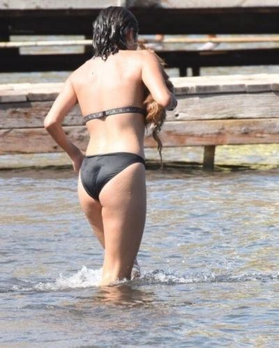 Aybüke Pusat seksi ifşa fotoğrafı 543