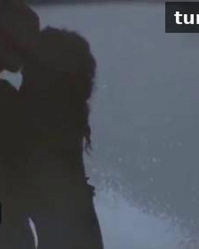Ayça Bingöl seksi ifşa fotoğrafı 2 — Ay Büyürken Uyuyamam (2022)
