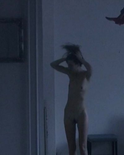 Ayşe Dudu Tepe seksi ifşa fotoğrafı 1 — Ode O Short (2015)