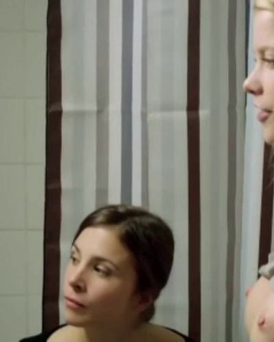 Ayşe Tezel seksi ifşa fotoğrafı 35 — Am Himmel Der Tag (2012)