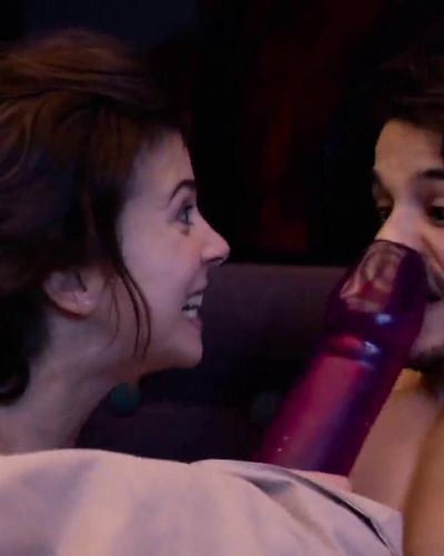 Ayşe Tezel seksi ifşa fotoğrafı 57 — Coming In (1997)