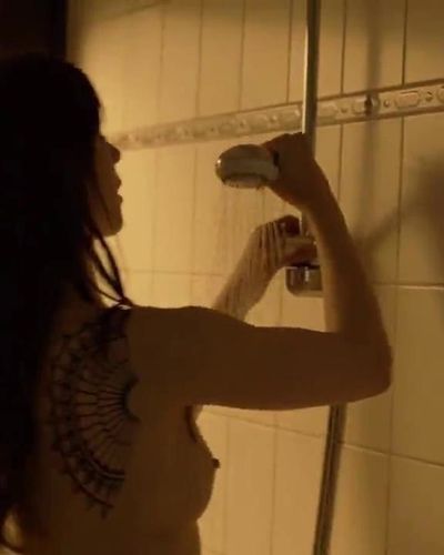 Ayşe Tezel seksi ifşa fotoğrafı 25 — Die Informantin (2016)