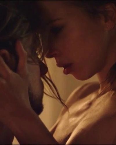 Ayşe Tezel seksi ifşa fotoğrafı 31 — Lost In The Living (2015)
