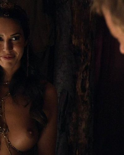 Ayşe Tezel seksi ifşa fotoğrafı 42 — Spartacus (2010)