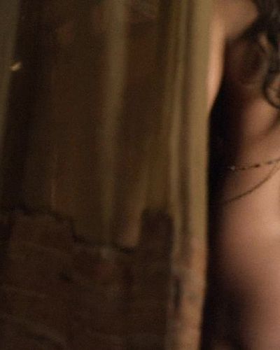 Ayşe Tezel seksi ifşa fotoğrafı 49 — Spartacus (2010)