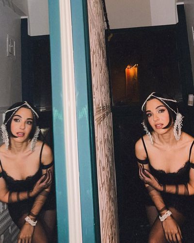Begüm Akkaya seksi ifşa fotoğrafı 11