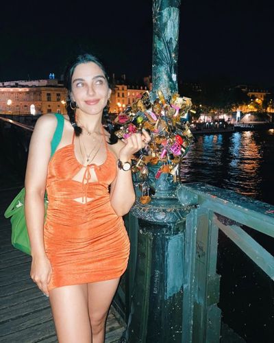 Begüm Akkaya seksi ifşa fotoğrafı 16