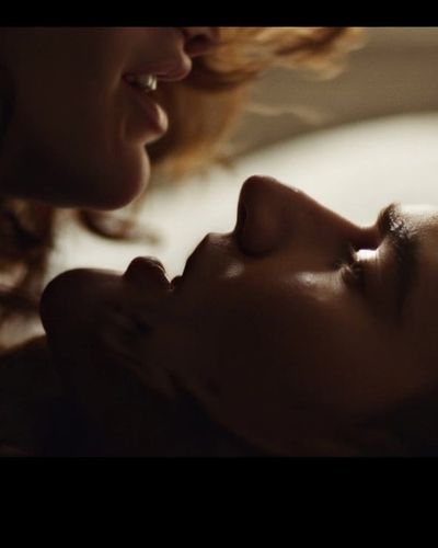 Belçim Bilgin seksi ifşa fotoğrafı 43 — Fi (2017)