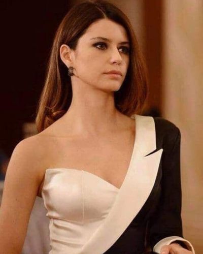 Beren Saat seksi ifşa fotoğrafı 189