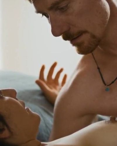 Beren Tuna seksi ifşa fotoğrafı 12 — Monogamish (2018)