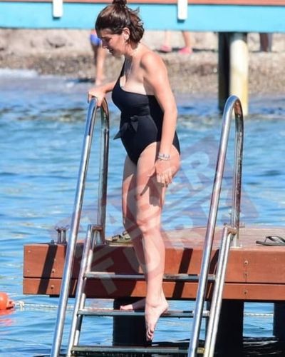 Bergüzar Korel seksi ifşa fotoğrafı 107
