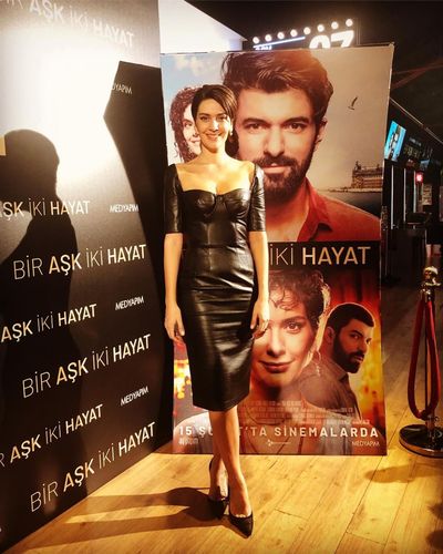Bergüzar Korel seksi ifşa fotoğrafı 109