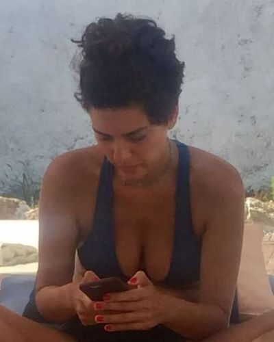 Bergüzar Korel seksi ifşa fotoğrafı 149