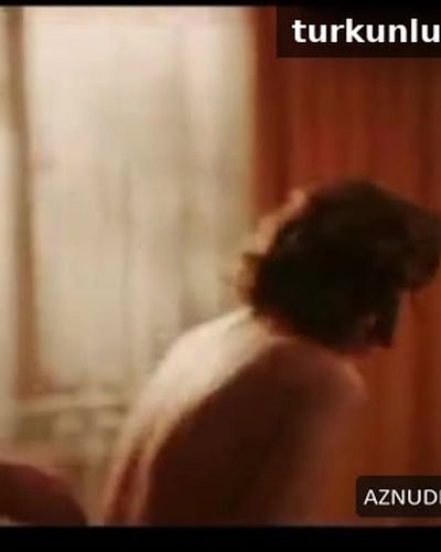Bergüzar Korel seksi ifşa fotoğrafı 8 — On Saniye (2022)