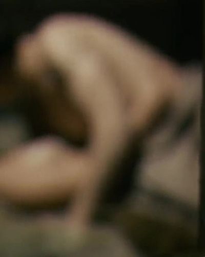 Berrak Tüzünataç seksi ifşa fotoğrafı 20 — Kıskanmak (2009)