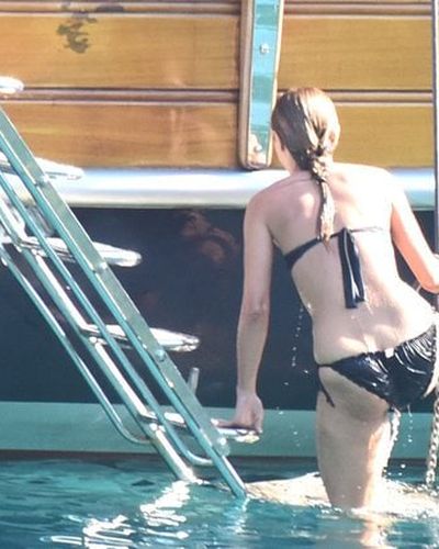 Burçin Terzioğlu seksi ifşa fotoğrafı 112